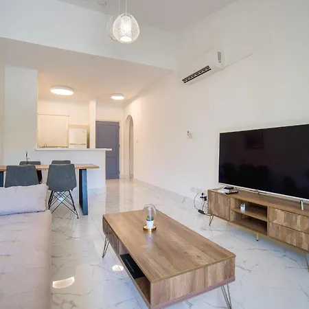 Paradise Gardens 1 C-003 *