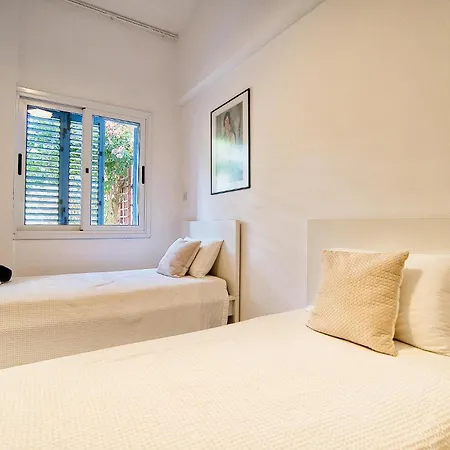 Paradise Gardens 1 C-003 *