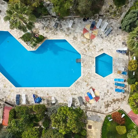 Paradise Gardens 1 C-003 *